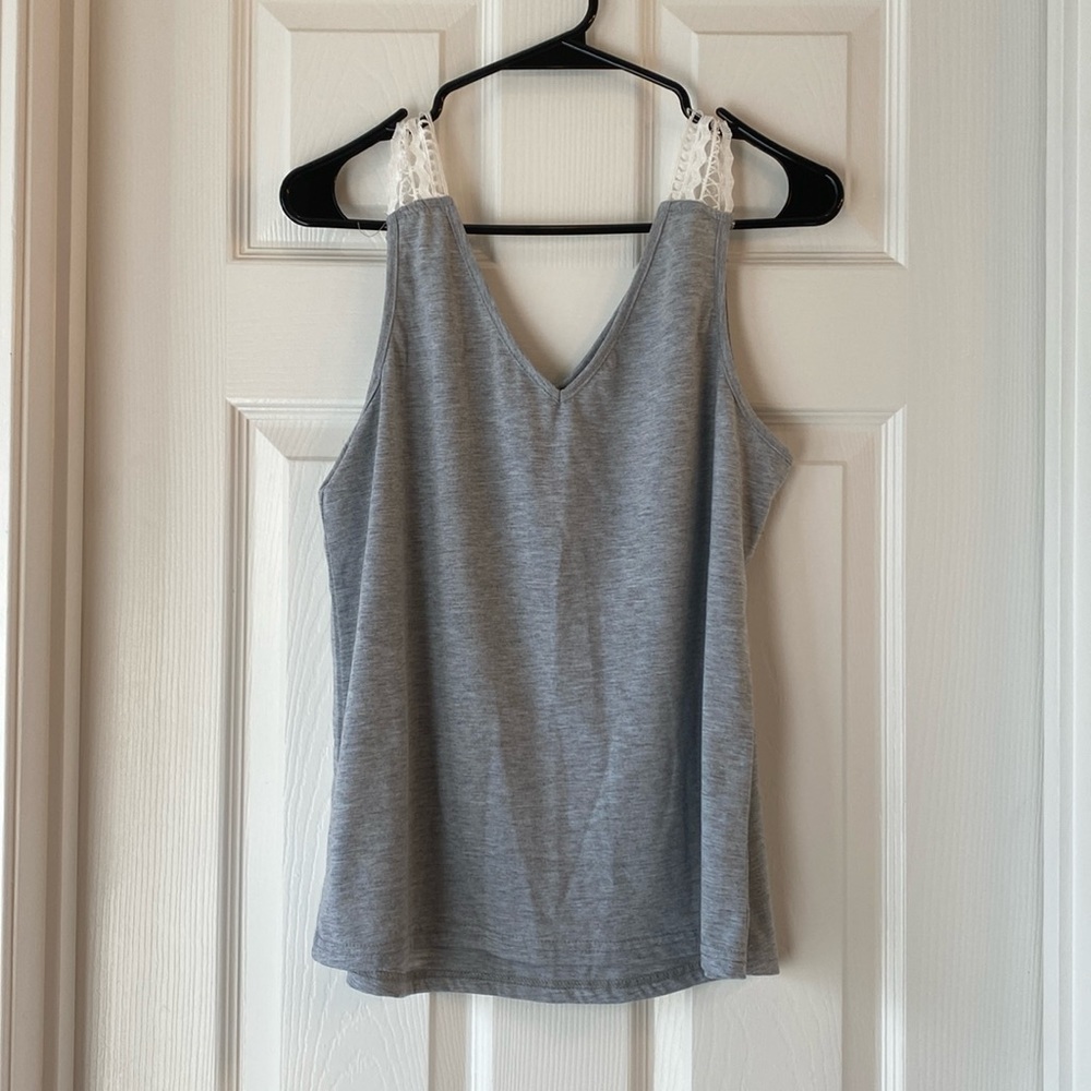Women’s Deep V Neck Tank Top with Lace Straps - Large (8/10)